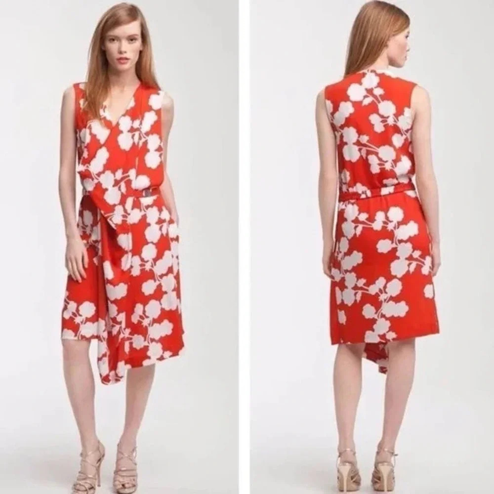 DIANE VON FURSTENBERG Naira Short Dress Halo Buds Red Floral Silk Size 6